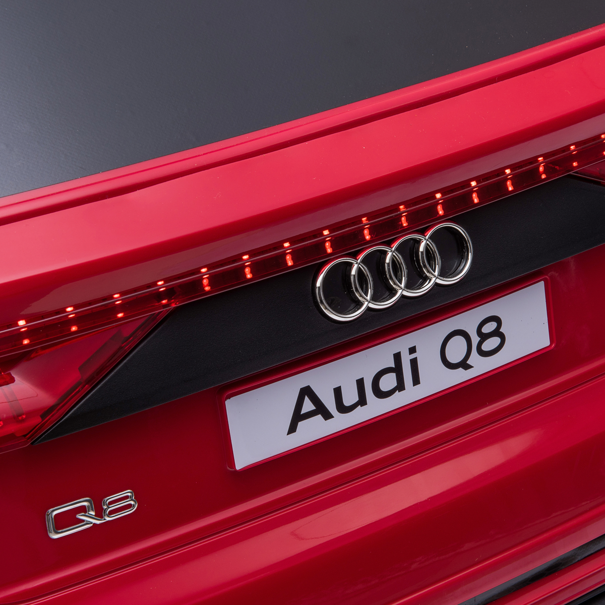 Elbil för barn Audi Q8 - Wheelyshop