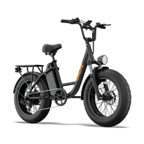 URLIFE E20 Pro, svart elcykel sedd framifrån i vinkel med strålkastare, pakethållare och fett däck