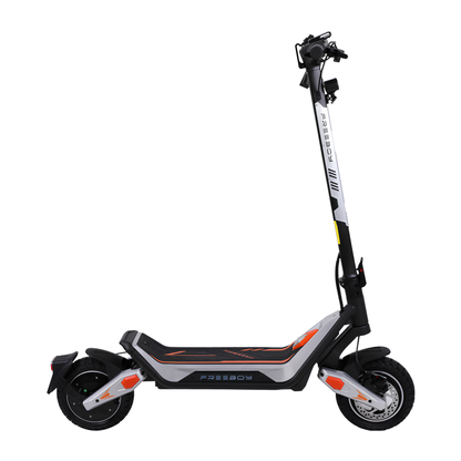 Wheely - J18 elsparkcykel sedd från sidan med fotplatta, styrstam och två hjul