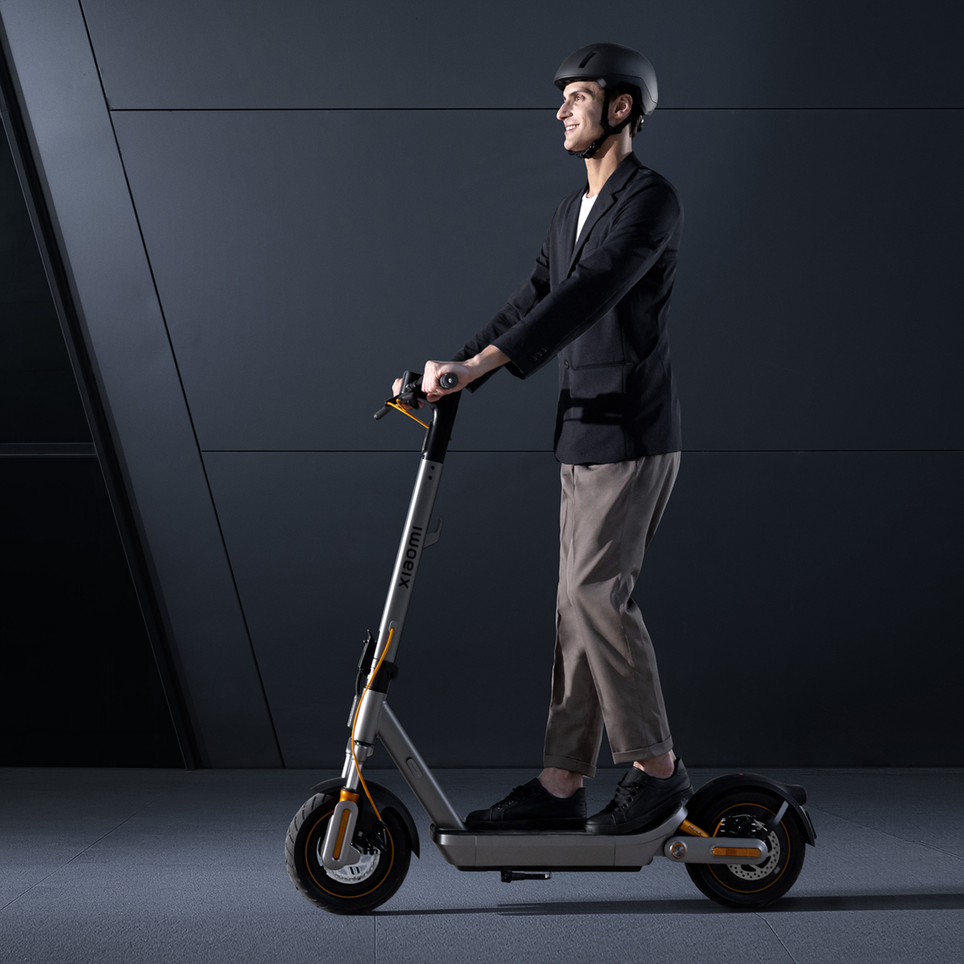 Xiaomi 6 Max - Electric scooter - Wheelyshop