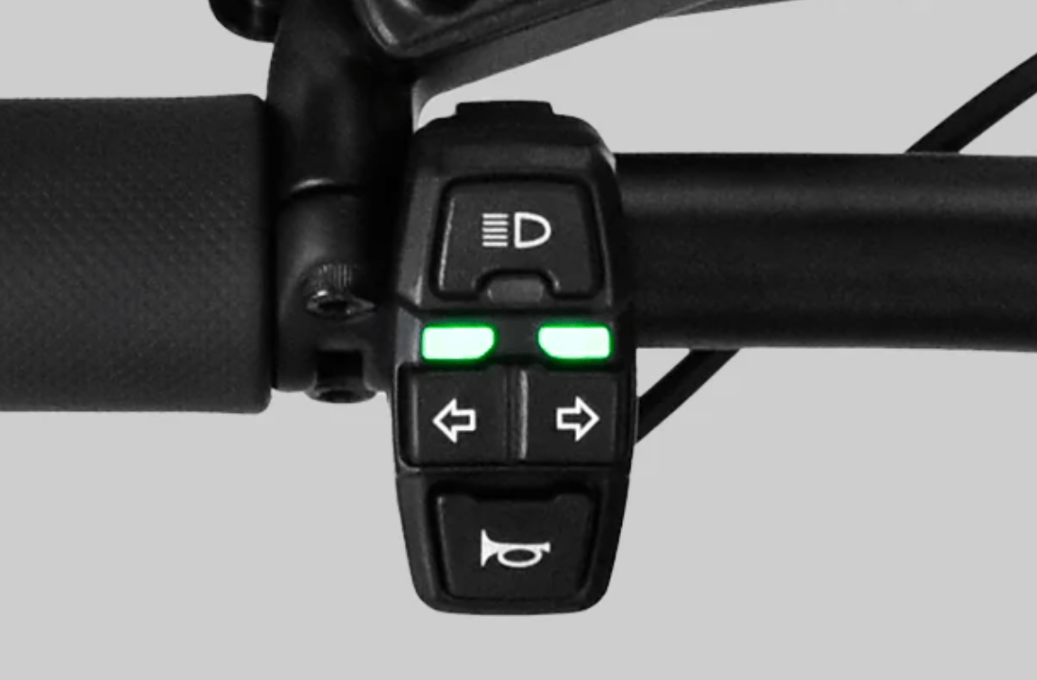 Handtag och reglage på styret till BOYUEDA Q7 PRO MAX