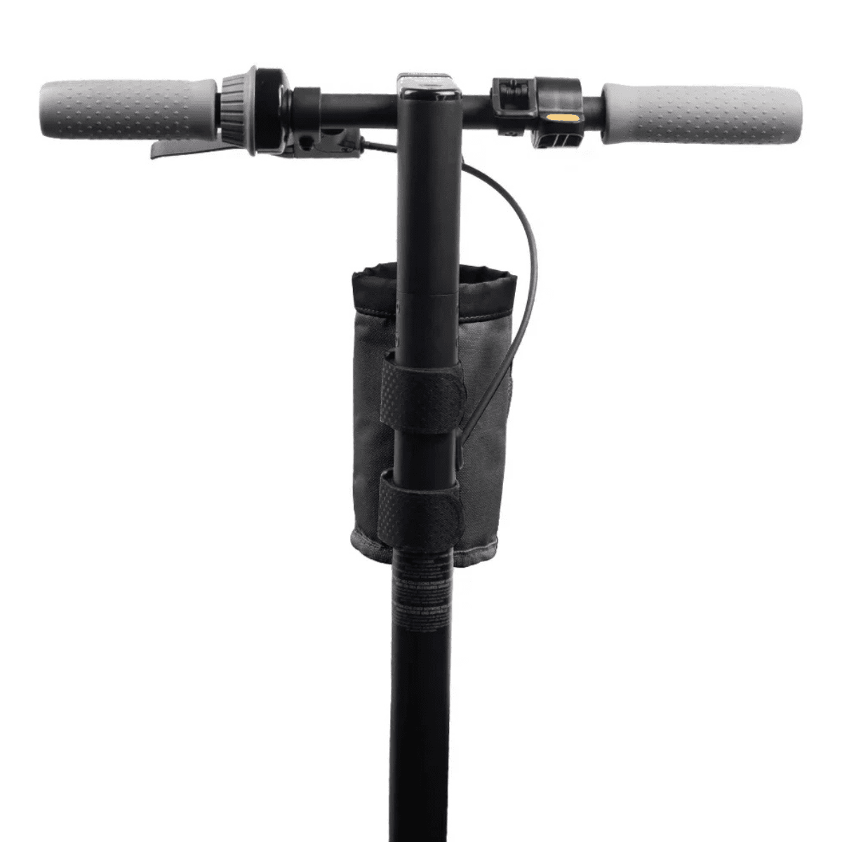 Flaskhållare Bag Edition i svart på elsparkcykeln, sedd framifrån