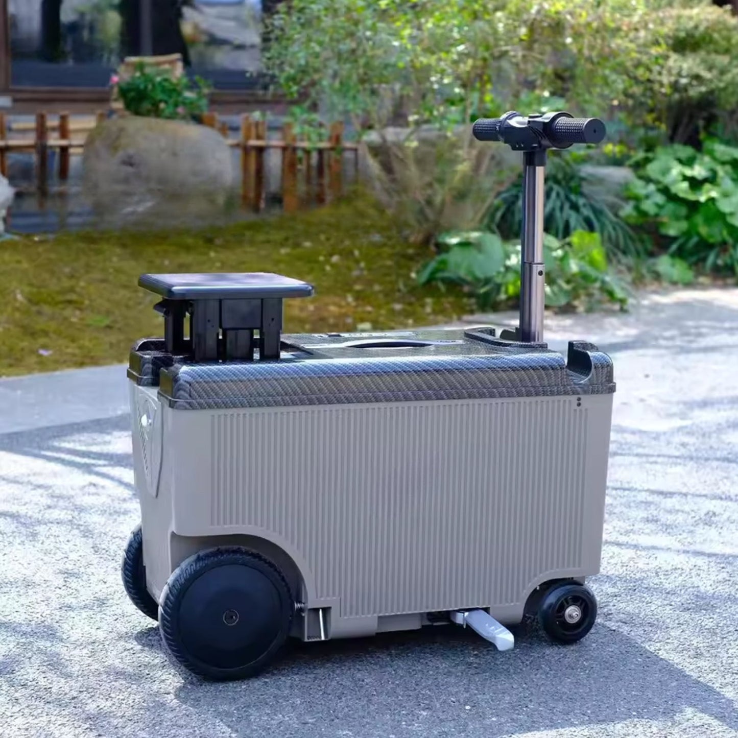Elektrisk åkbar resväska – Titan Pro Edition - Åkbar resväska - Wheelyshop