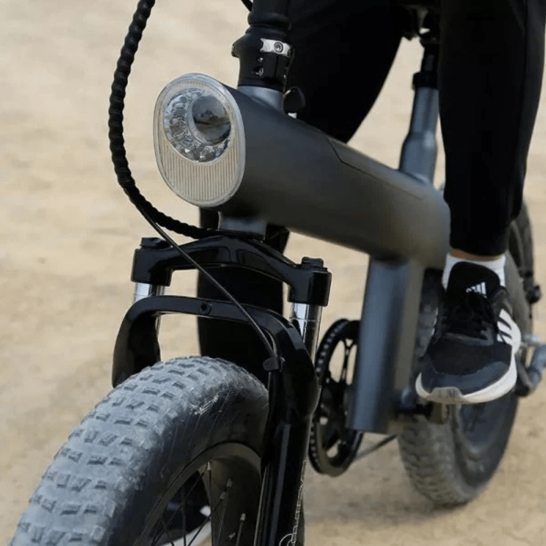 Framlampan på HX Q3 Plus