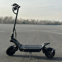 NAMI BURN-E 3 MAX elsparkcykel snett framifrån