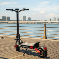 Nanrobot LS7+ elsparkcykel snett framifrån