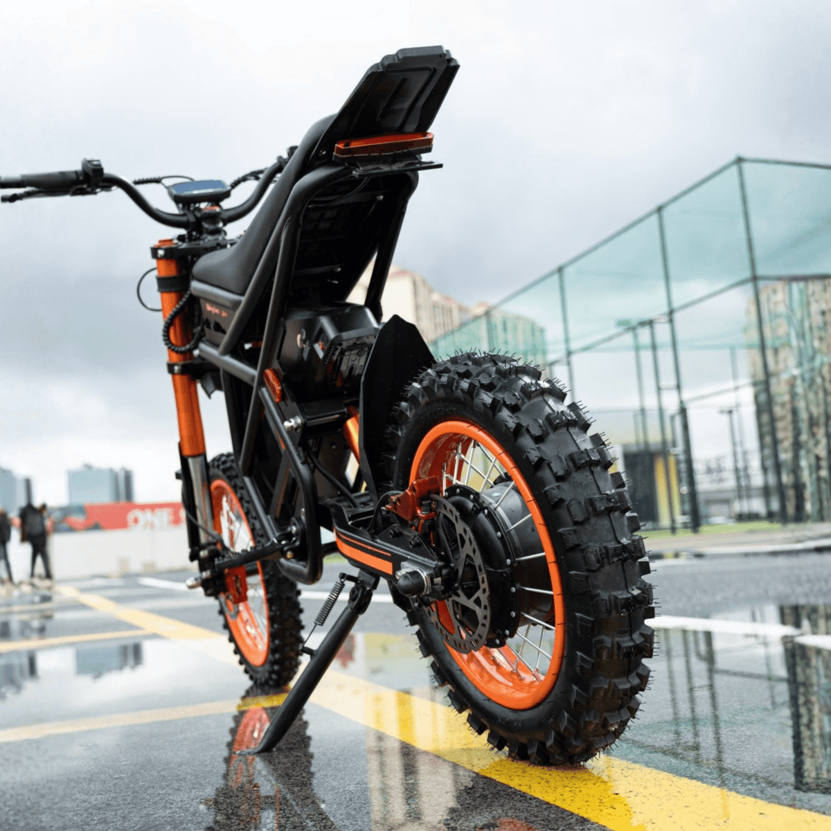 Detalj på Ridingtimes GT54 el-cross