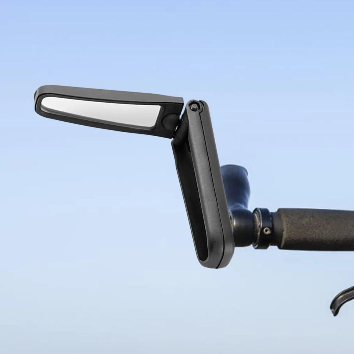 Smart vikbar backspegel på cykeln, sedd snett