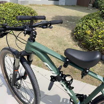 Smart barnsits Pro på cykeln, sedd från sidan