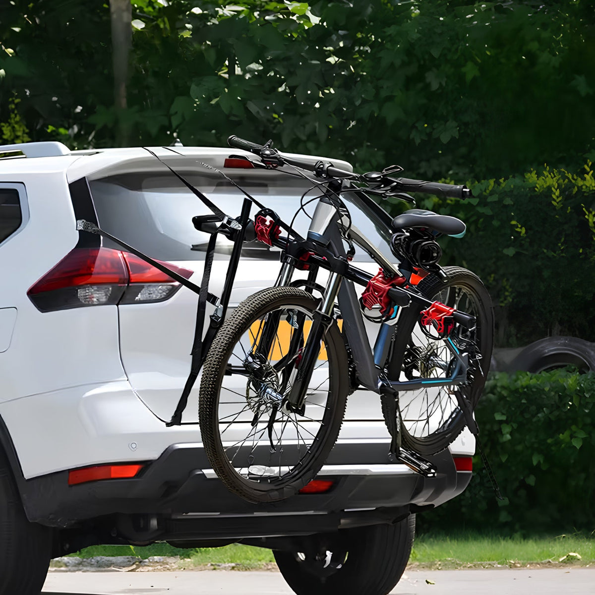 Smart cykelhållare Pro med cyklar på en bil