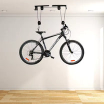 Smart takfäste för cykel med en cykel i taket i ett rum