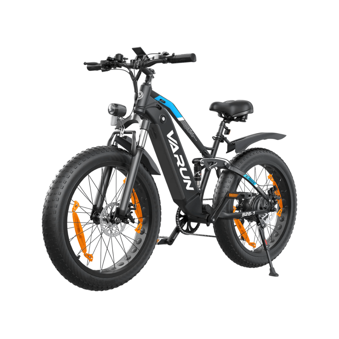 VARUN S26-1 fatbike-elcykel snett framifrån i färgen svart